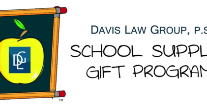 Programa de regalo de material escolar de Davis Law Group Car Accident and Personal Injury Lawyers