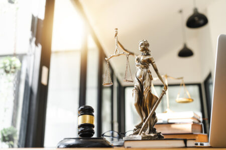 Six Questions to Ask a Personal Injury Lawyer During a Free Consultation 